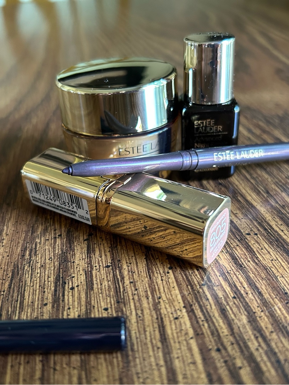 Estée Lauder Youth Creme, Serum, Eyeliner and L’Oréal Lipstck Bundle